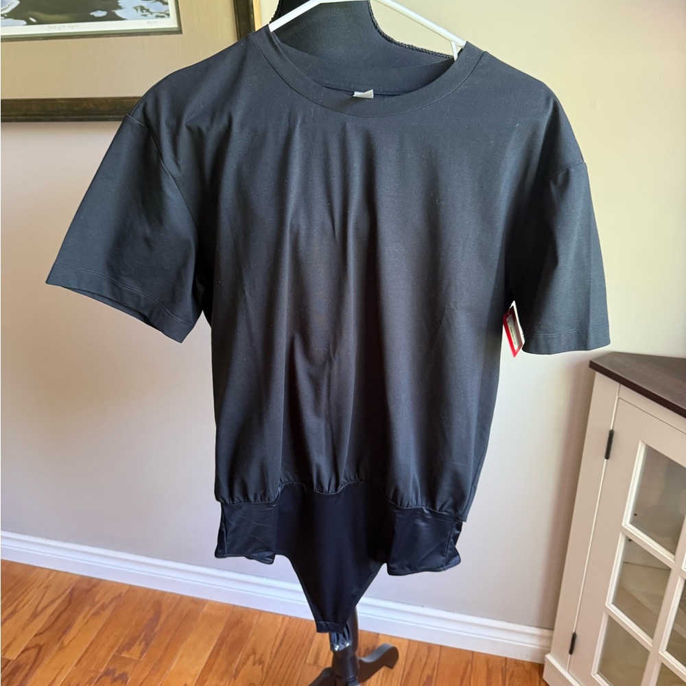 Spanx tailored tee shirt body suit Black size Large